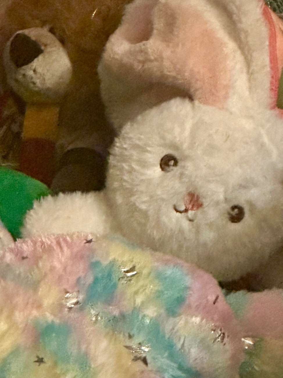 A stuffed animals in a pile
AI-generated content may be incorrect.